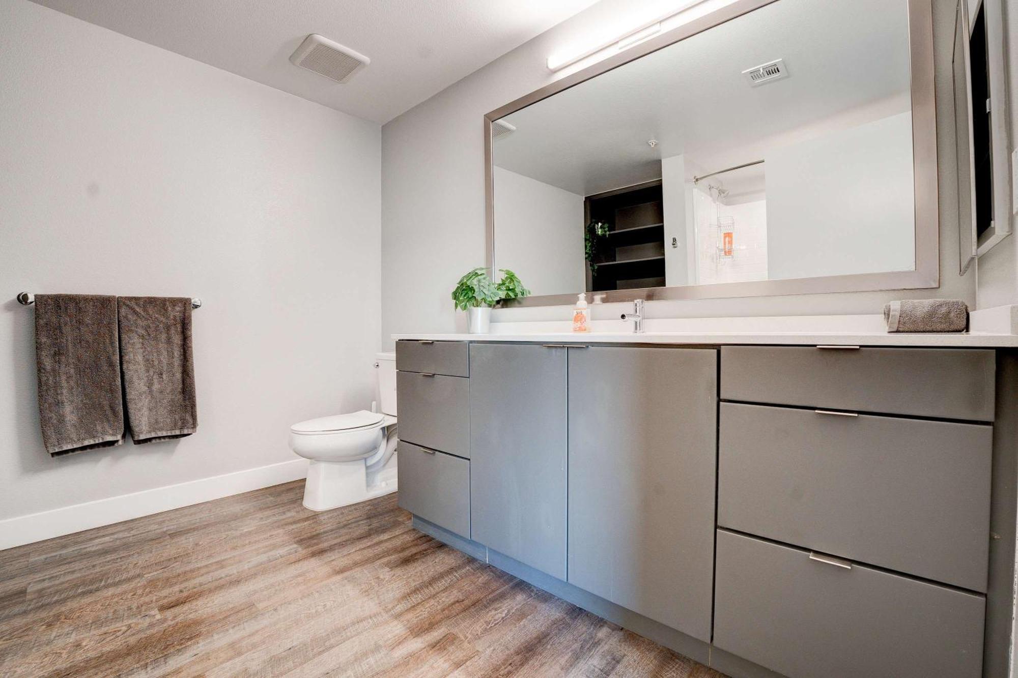 Apartment 3br Peaceful Hollywood Luxury Oasis